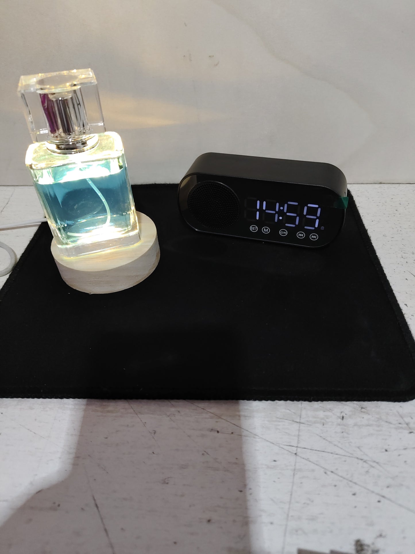 BT Music Alarm Clocks Mirror FM Radio LED Digital Clock 2 Alarm Snooze 24H Electronic Watch Dimming Table Phone Stand USB Clocks